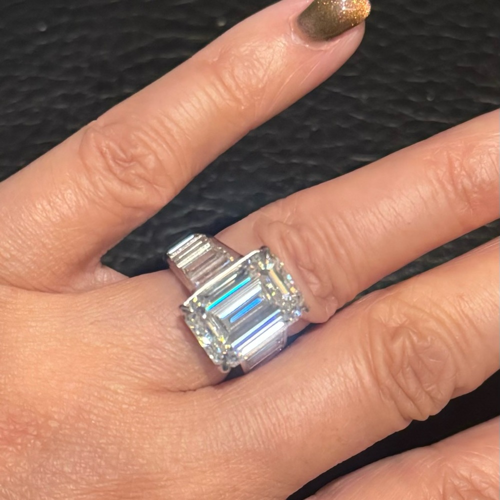 13.8 TCW Emerald Cut Moissanite ring sz 4 1/2